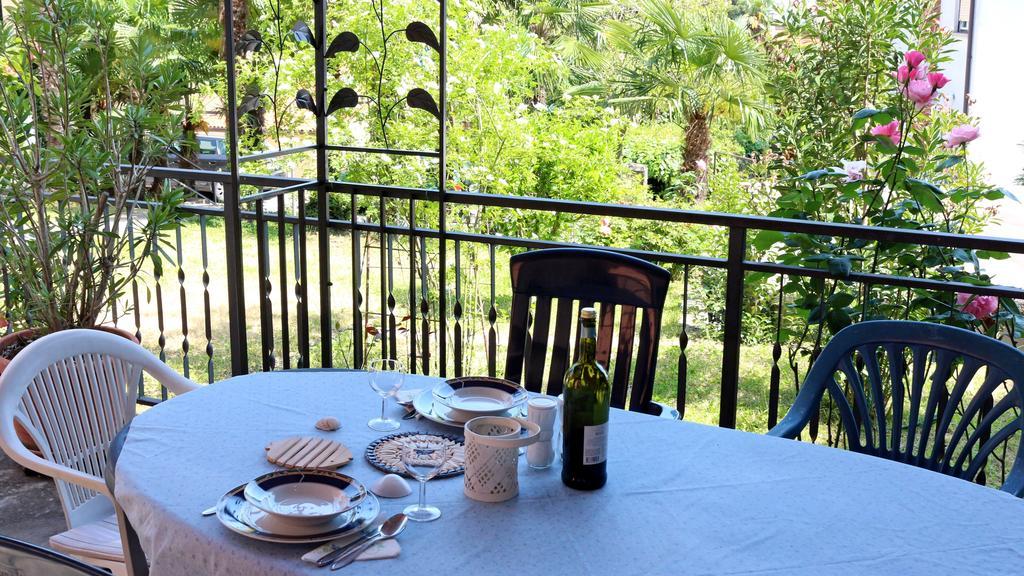 Green Garden Apartment أوباتيا الغرفة الصورة